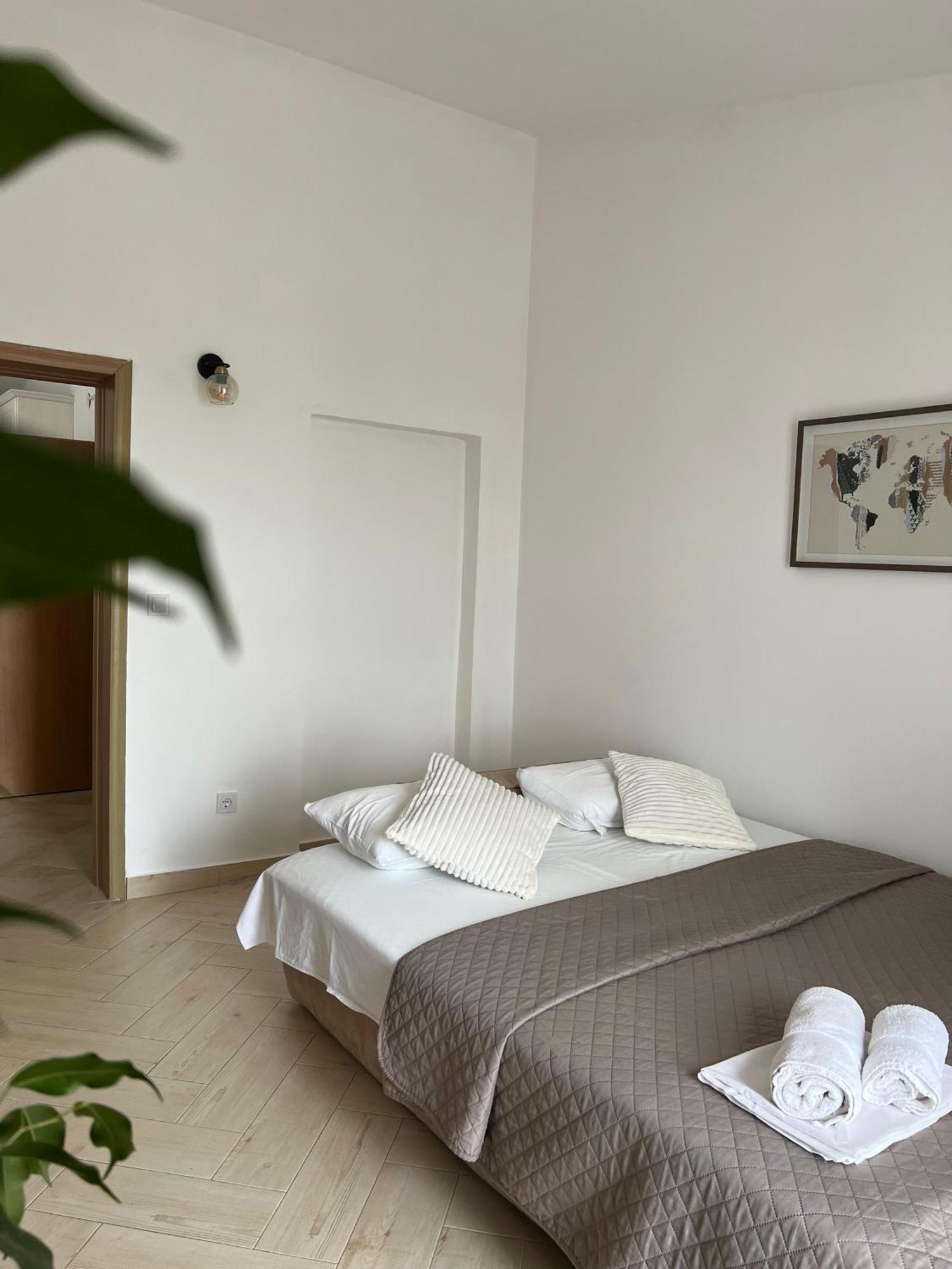 Apartments Aleksandar Sveti Stefan Exterior foto